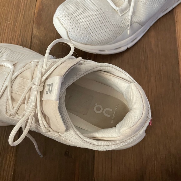 On Cloud CloudTec White athletic shoes Wm 7.5 - Picture 5 of 10